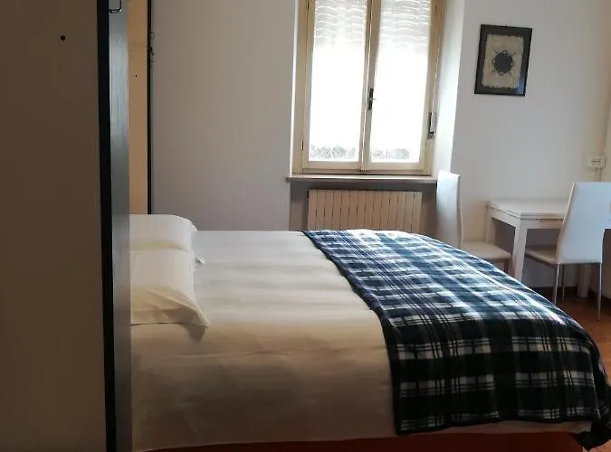 Guest house Falco Bianco 4*